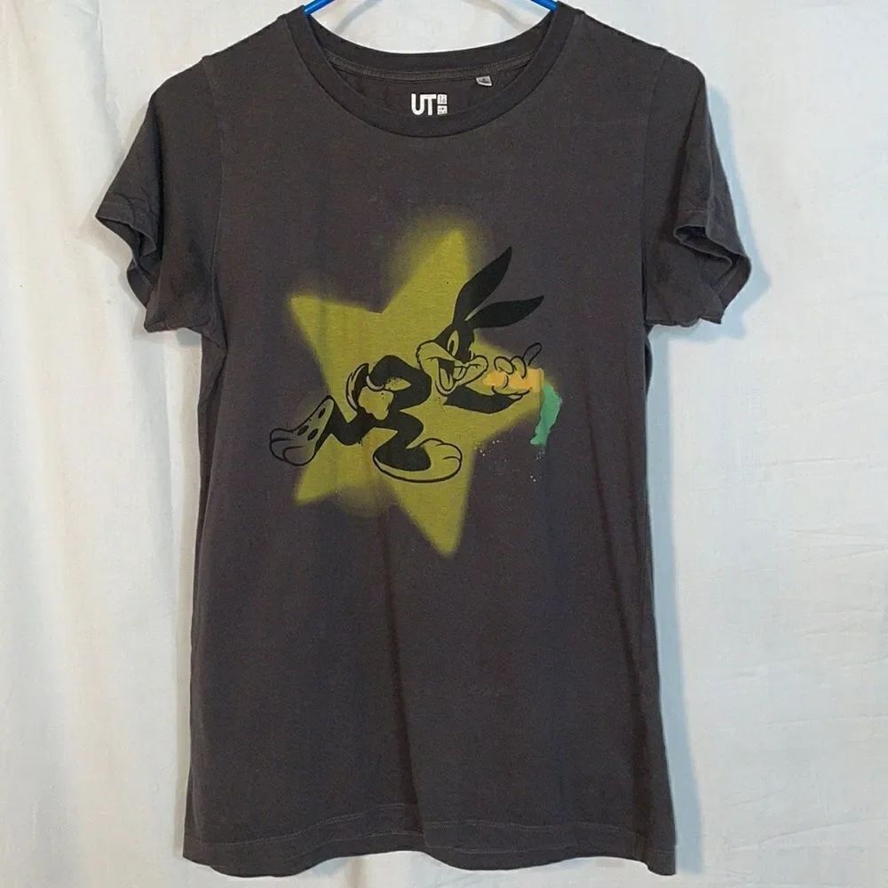 Uniqlo T shirt